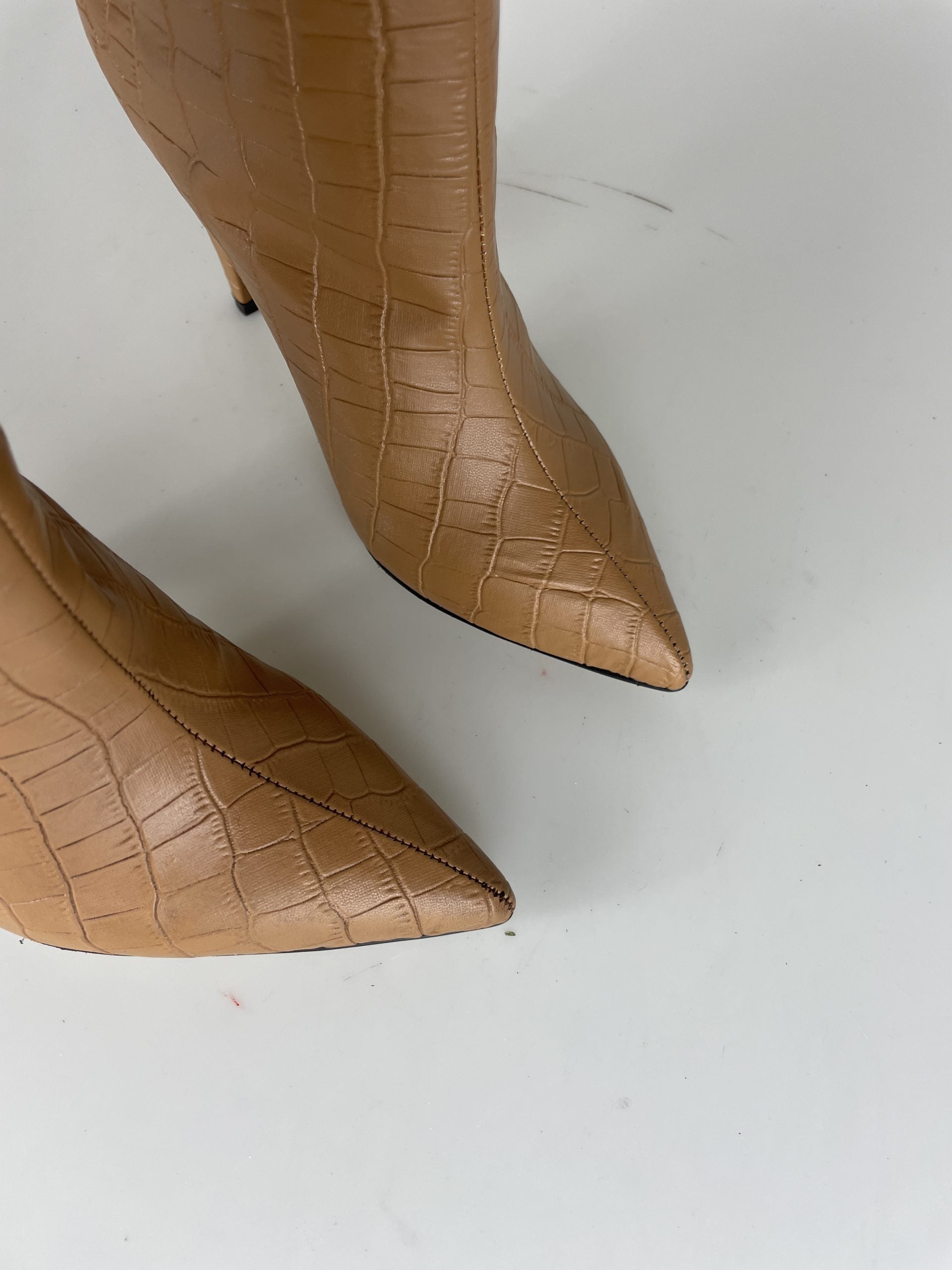 Marbella coconut leather