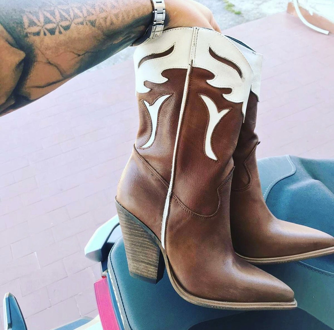 Gabriella3 leather