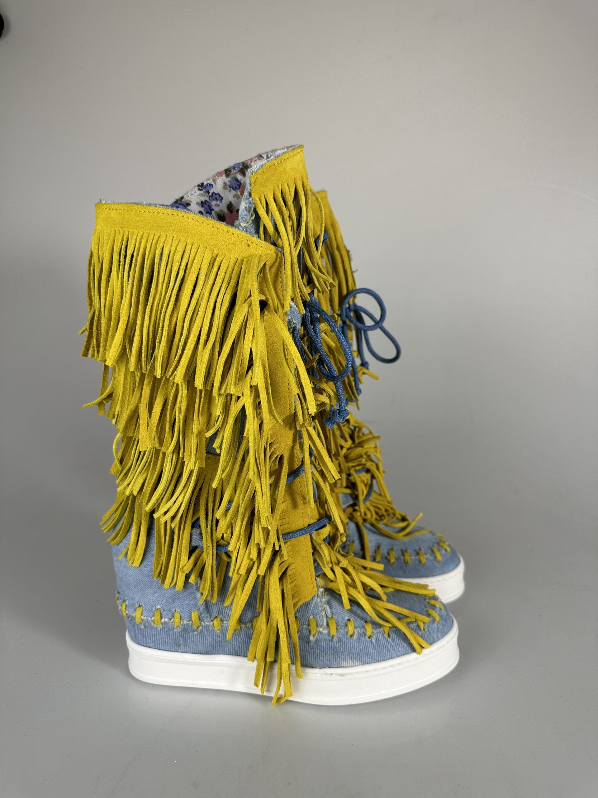 Regolar jeans chiaro rip cam giallo