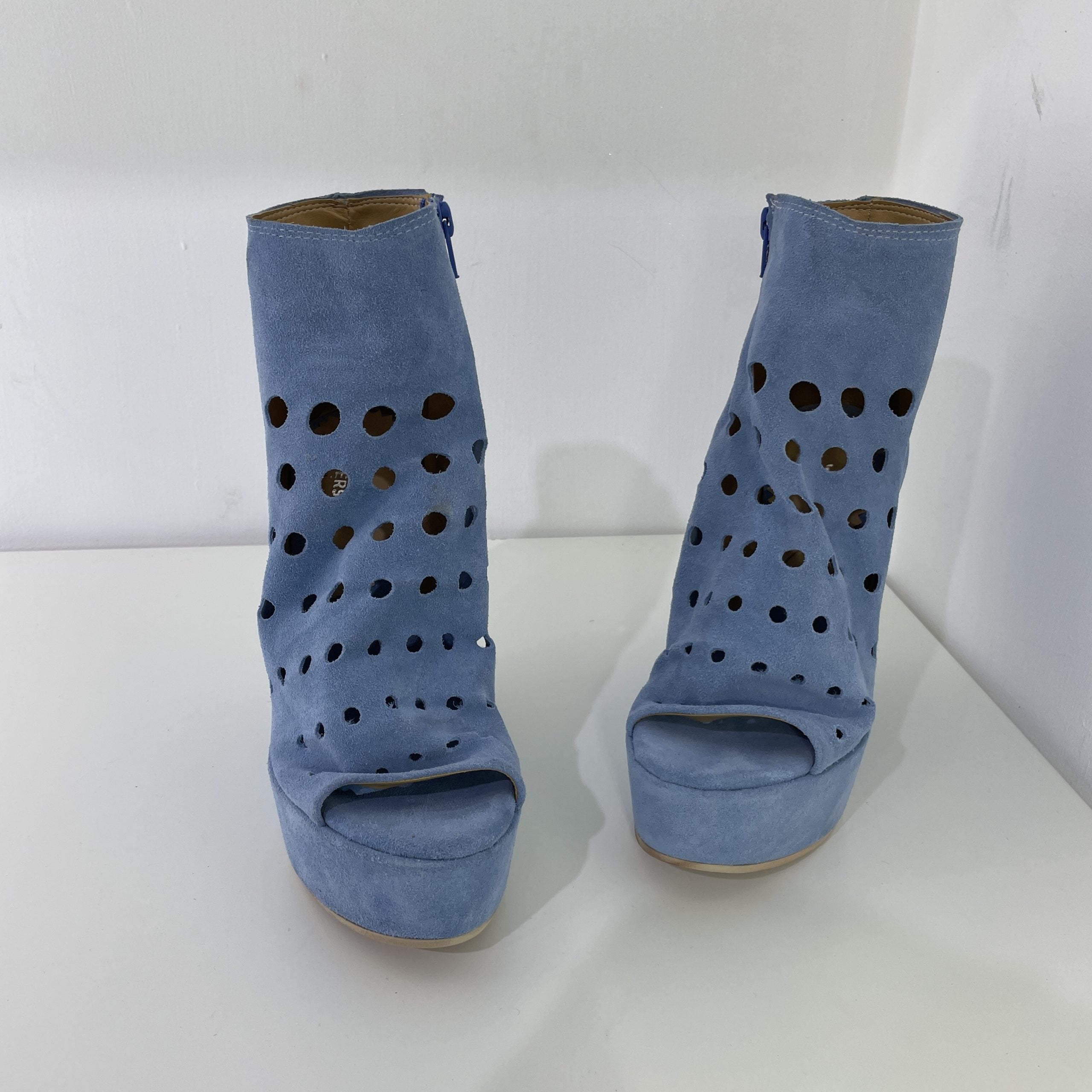 Carmensita turquoise cam holes