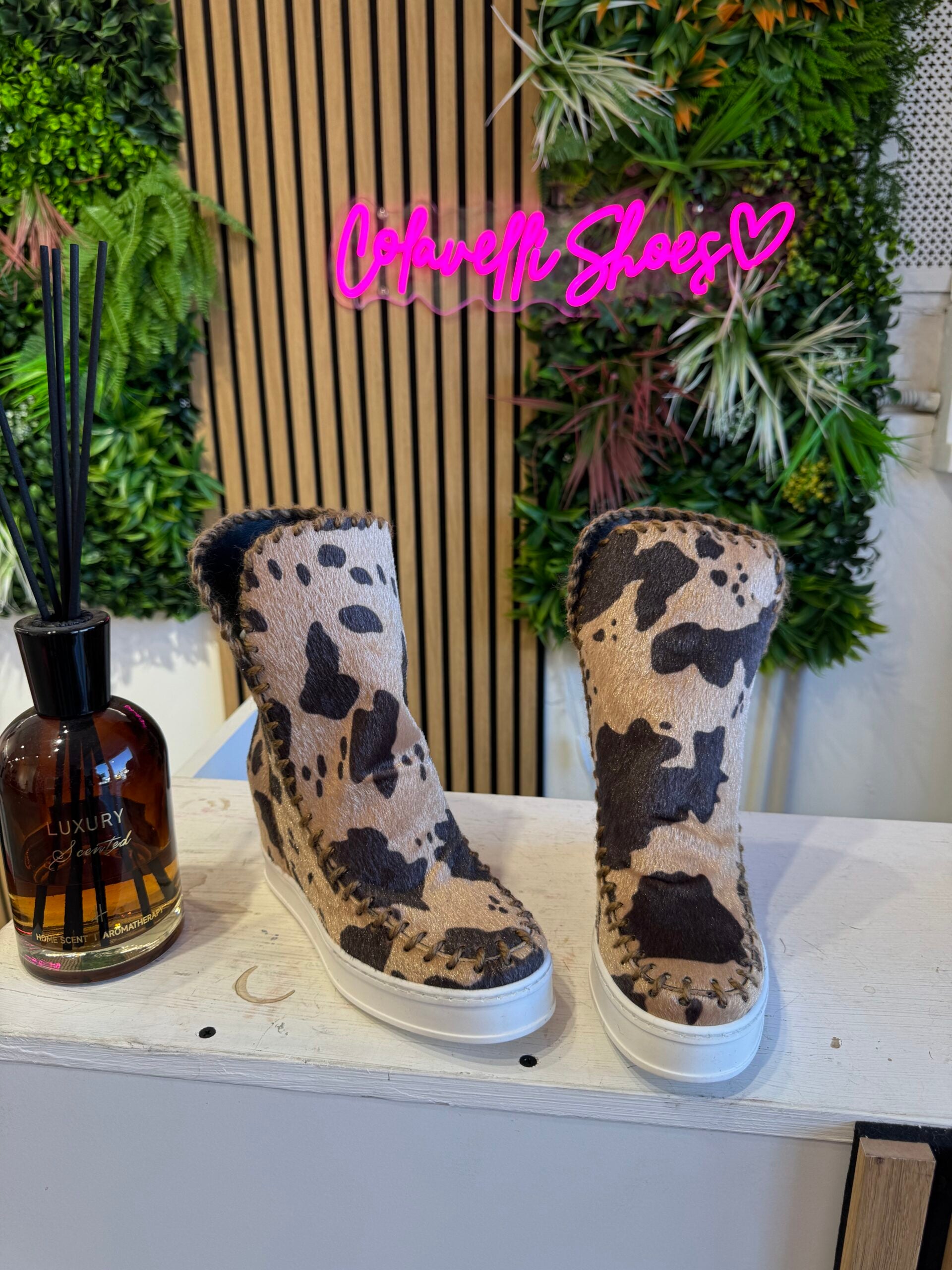 Louu beige cow