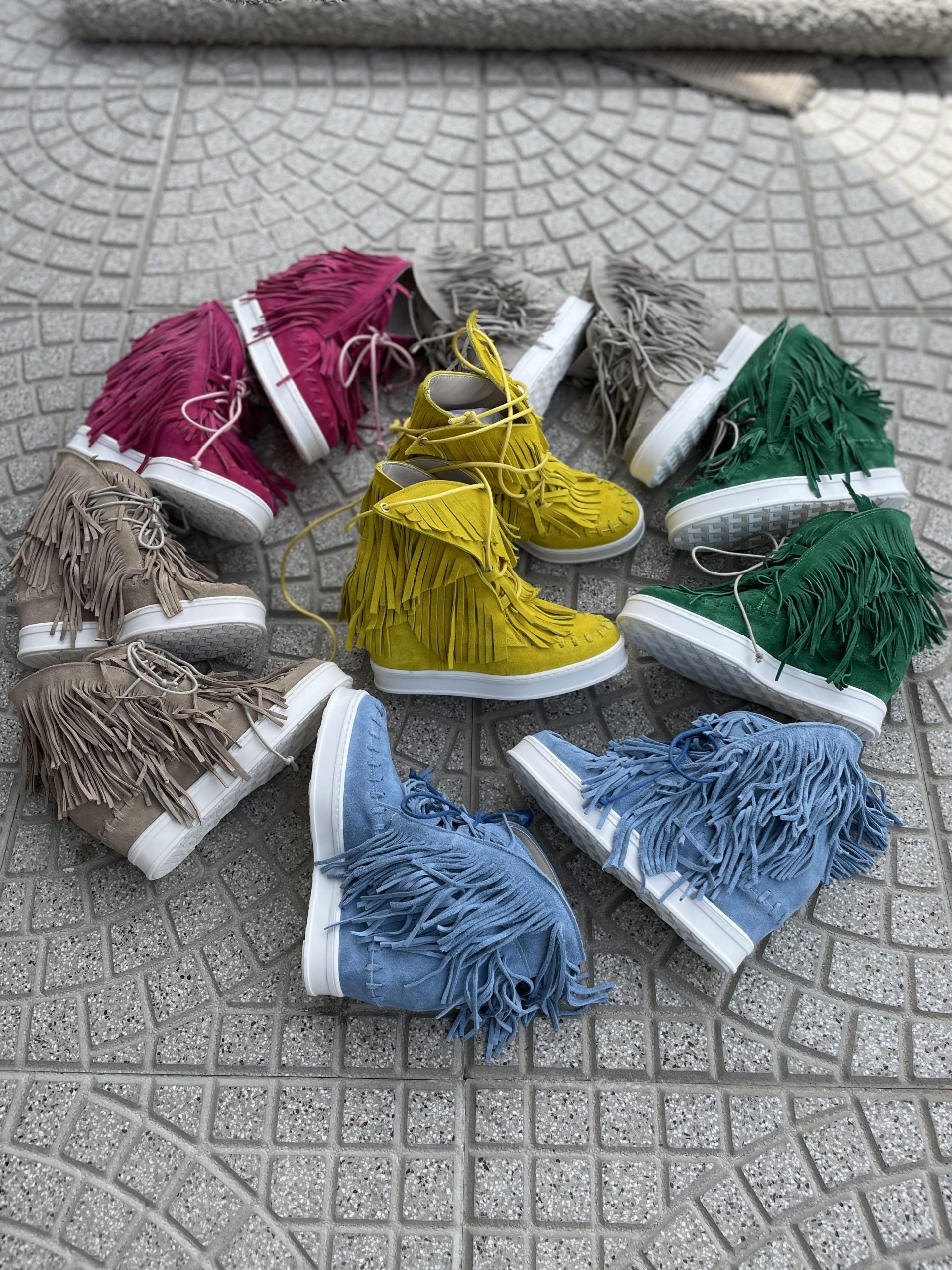 Full up Aquila suede