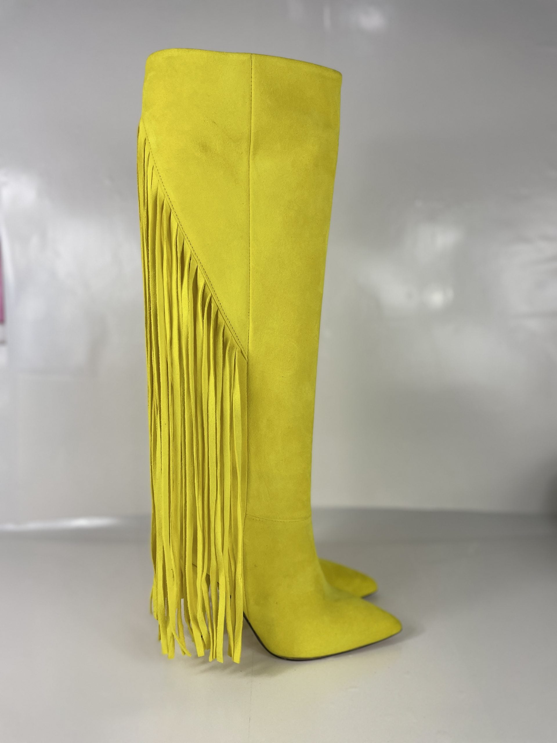 Caesar yellow chamois (1571)