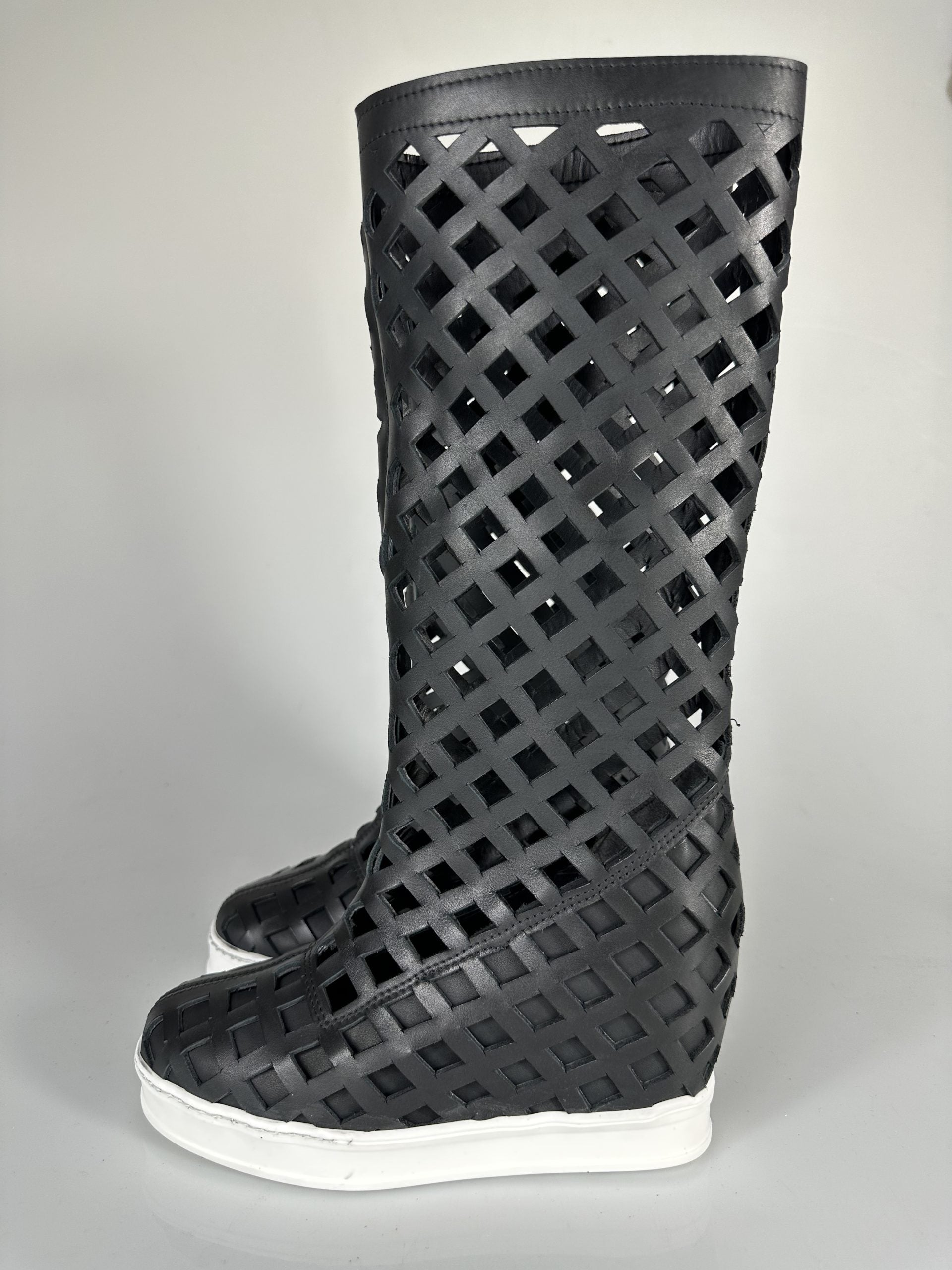 Cannes cuero negro
