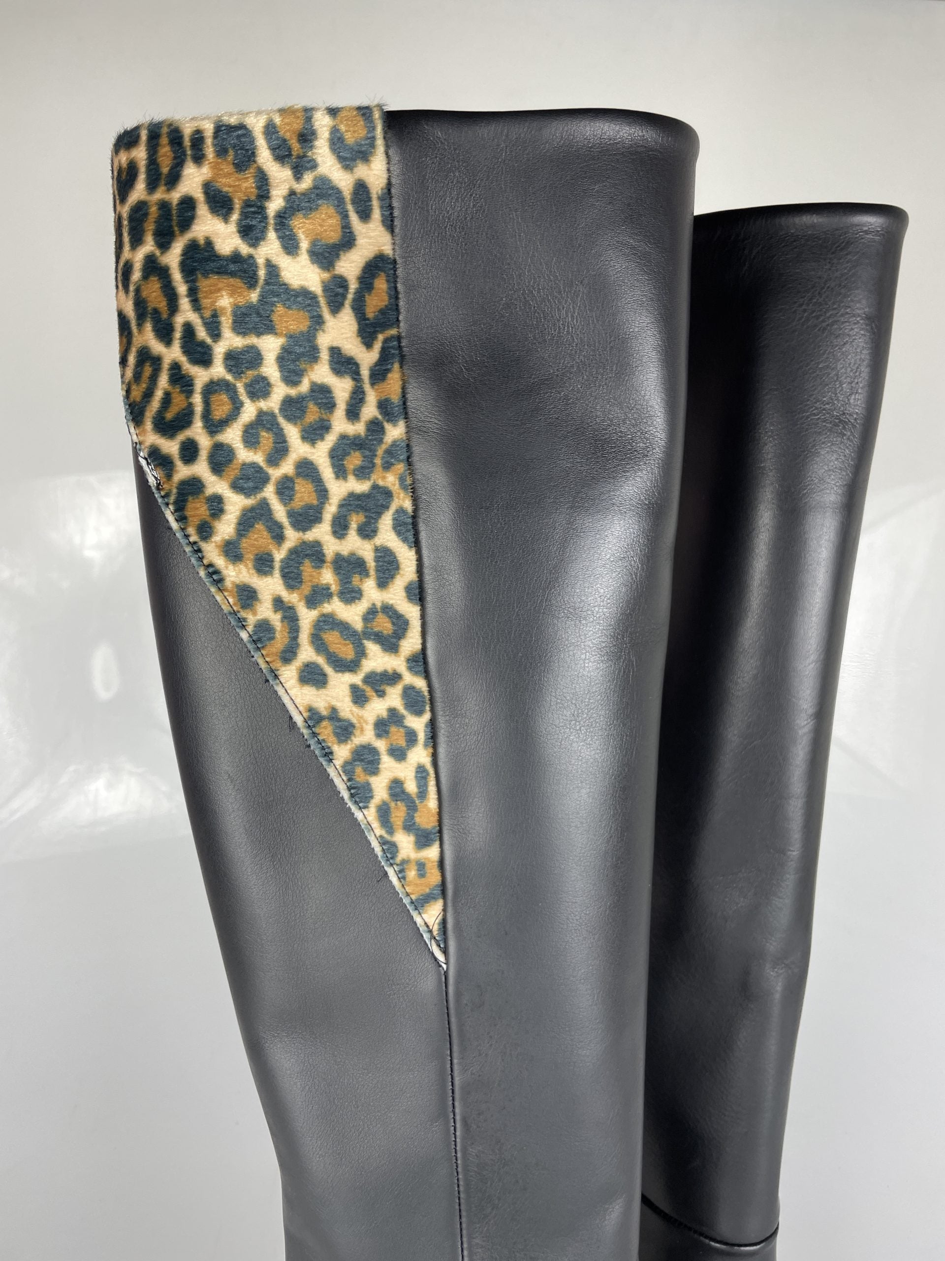 Karma black leather spotted rip