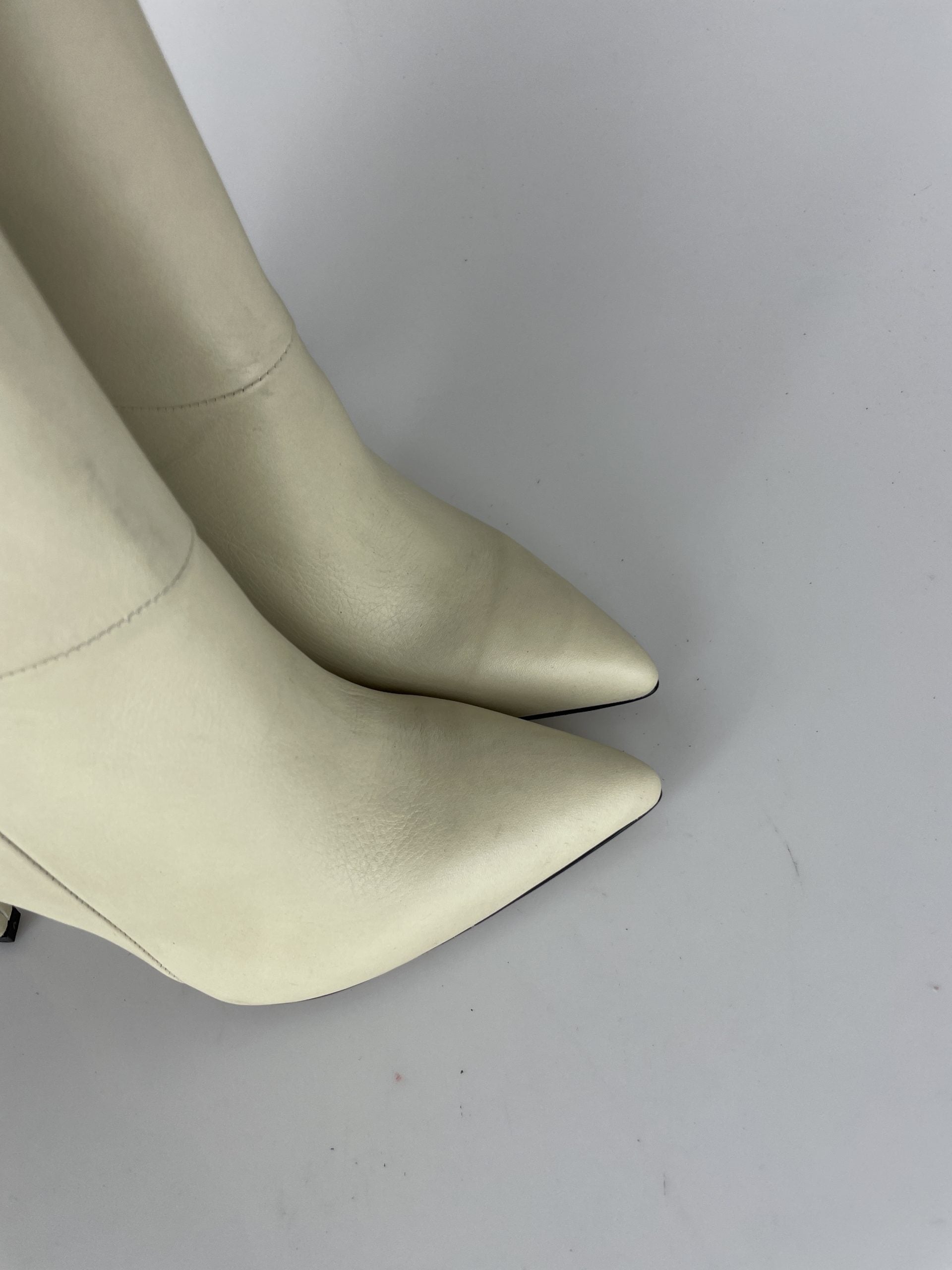 Karma spotted cream leather