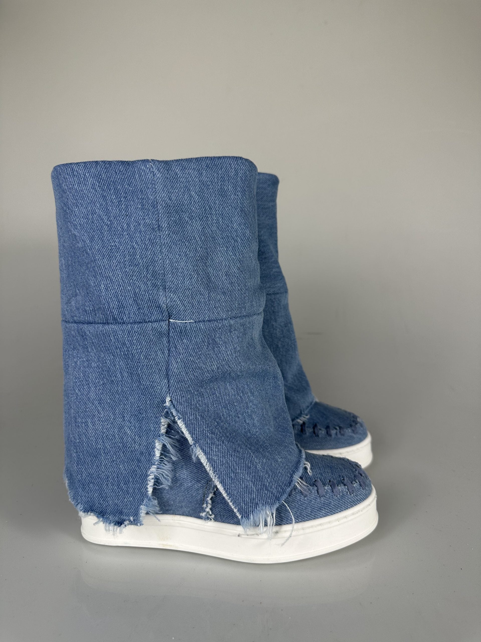 Blessing light jeans